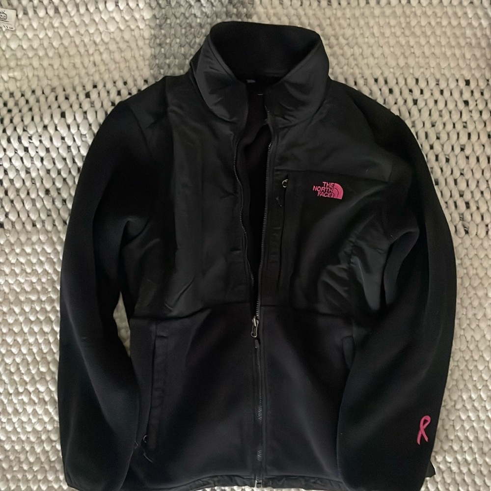 North Face Breast Cancer Awareness Jacket 🎀 Size XL Great Condition